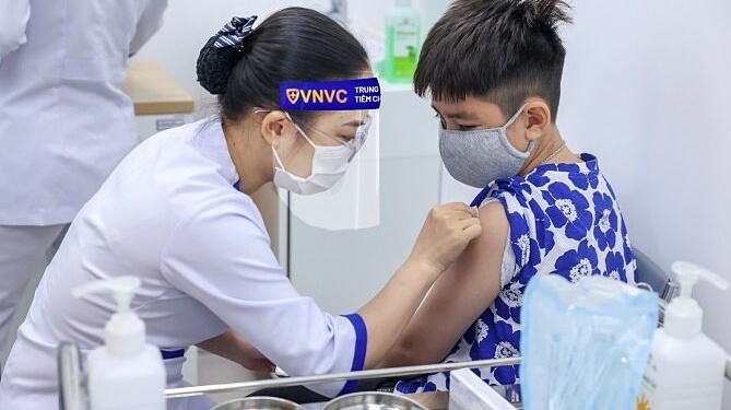 Thủ tướng Phạm Minh Chính yêu cầu Bộ Y tế, sau khi được cấp có thẩm quyền phê duyệt về chủ trương, tiến hành ngay các thủ tục cần thiết theo quy định để mua vaccine cho trẻ em từ 5 đến 11 tuổi.
